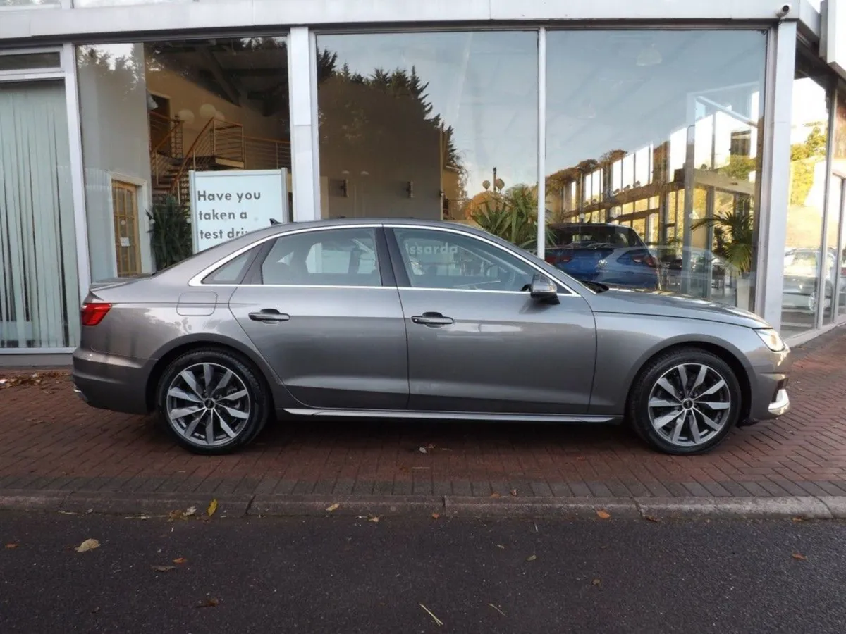 Audi A4 35tdi S-tronic SE  Terra Grey  1 Owner. 5 - Image 3