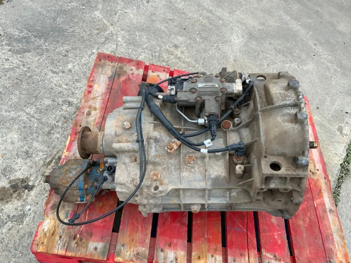 Iveco Euro Cargo 6 Speed Automatic Gearbox. - Image 2