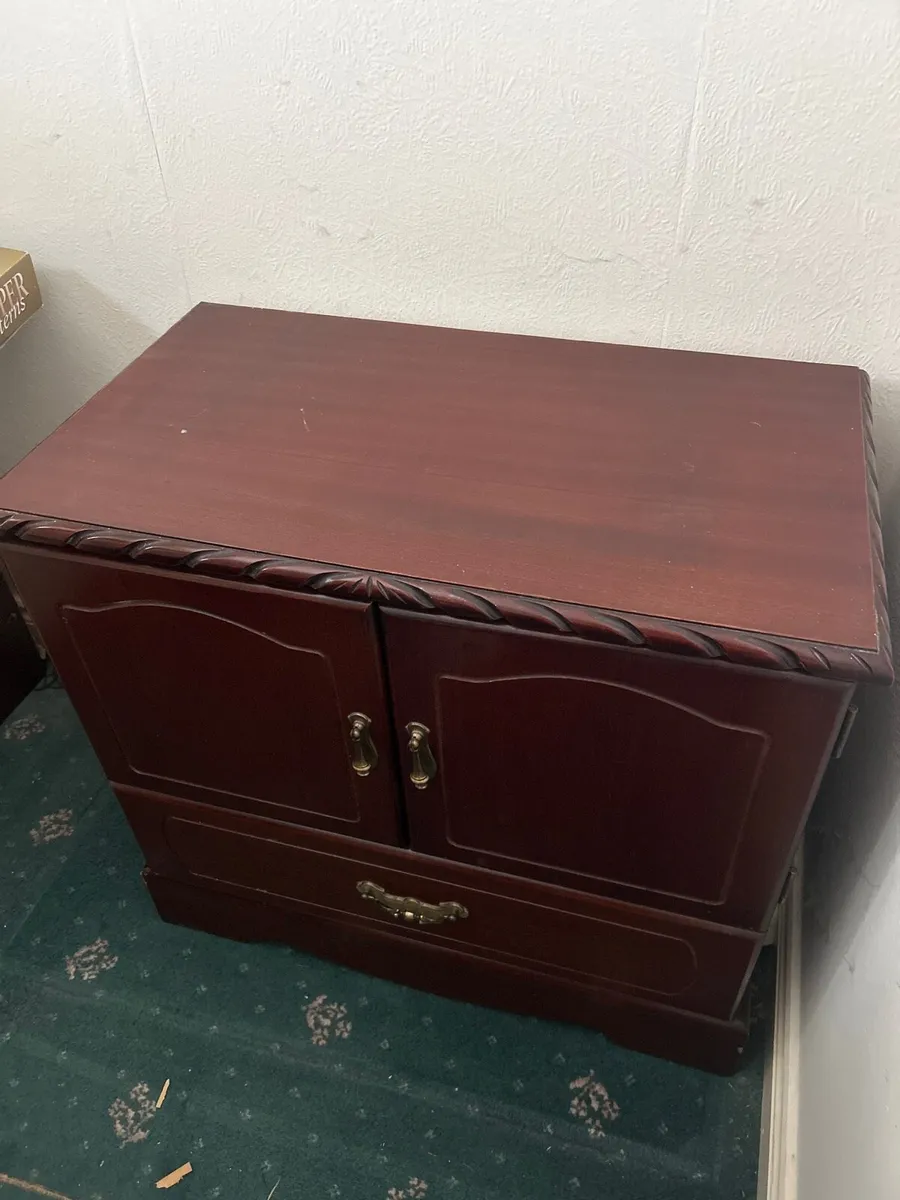 Cabinet - Image 2