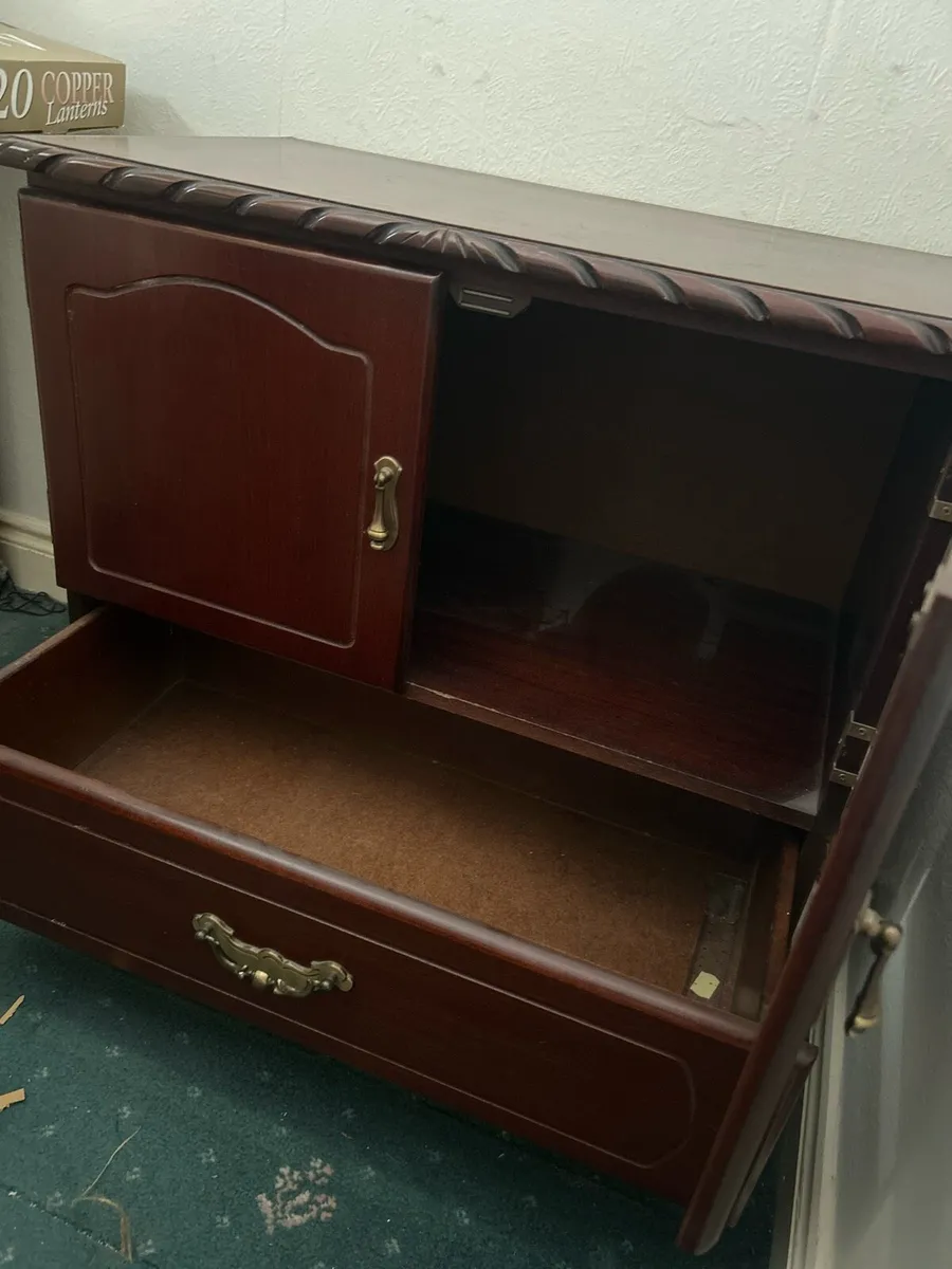 Cabinet - Image 3
