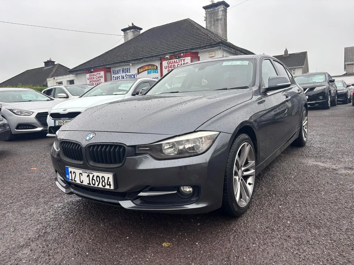 BMW 3-Series 2012   318D SPORT - Image 2
