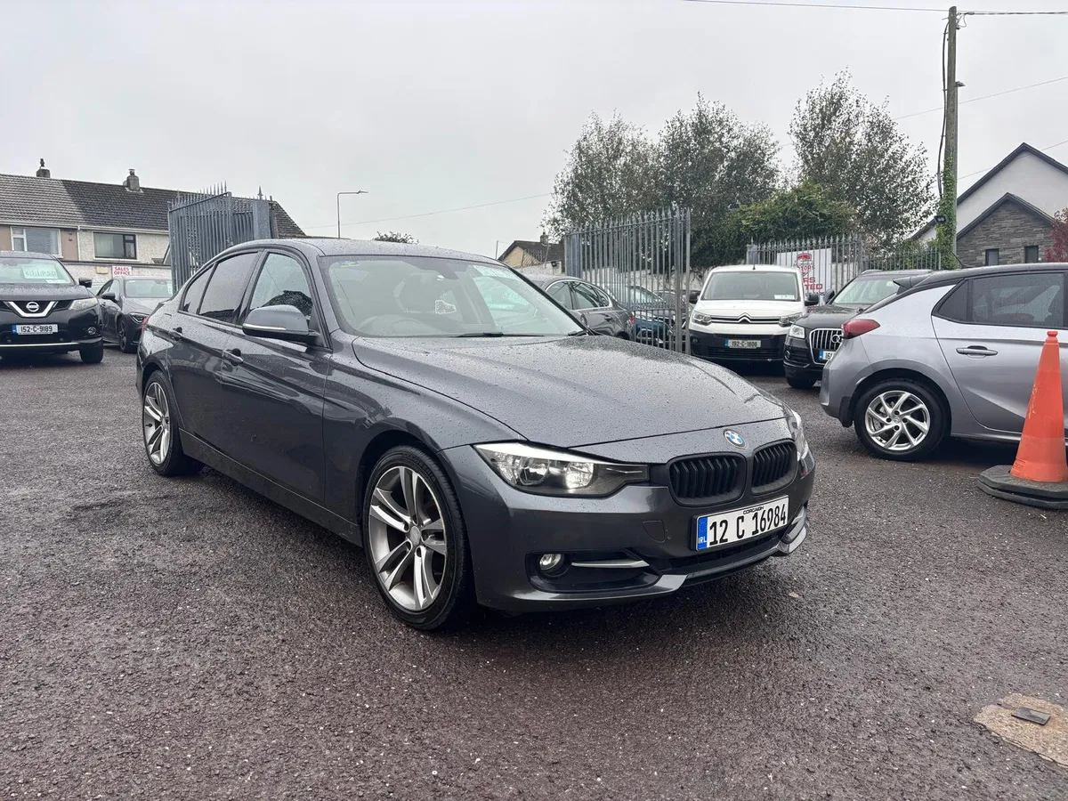 BMW 3-Series 2012   318D SPORT - Image 1