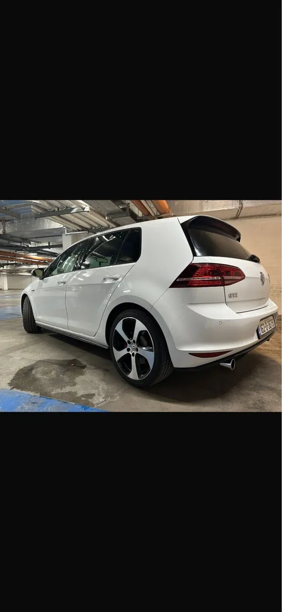 Golf GTI - Image 2