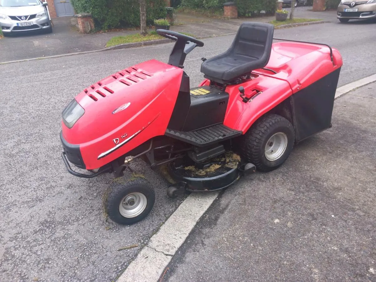 Ride on lawnmower - Image 2