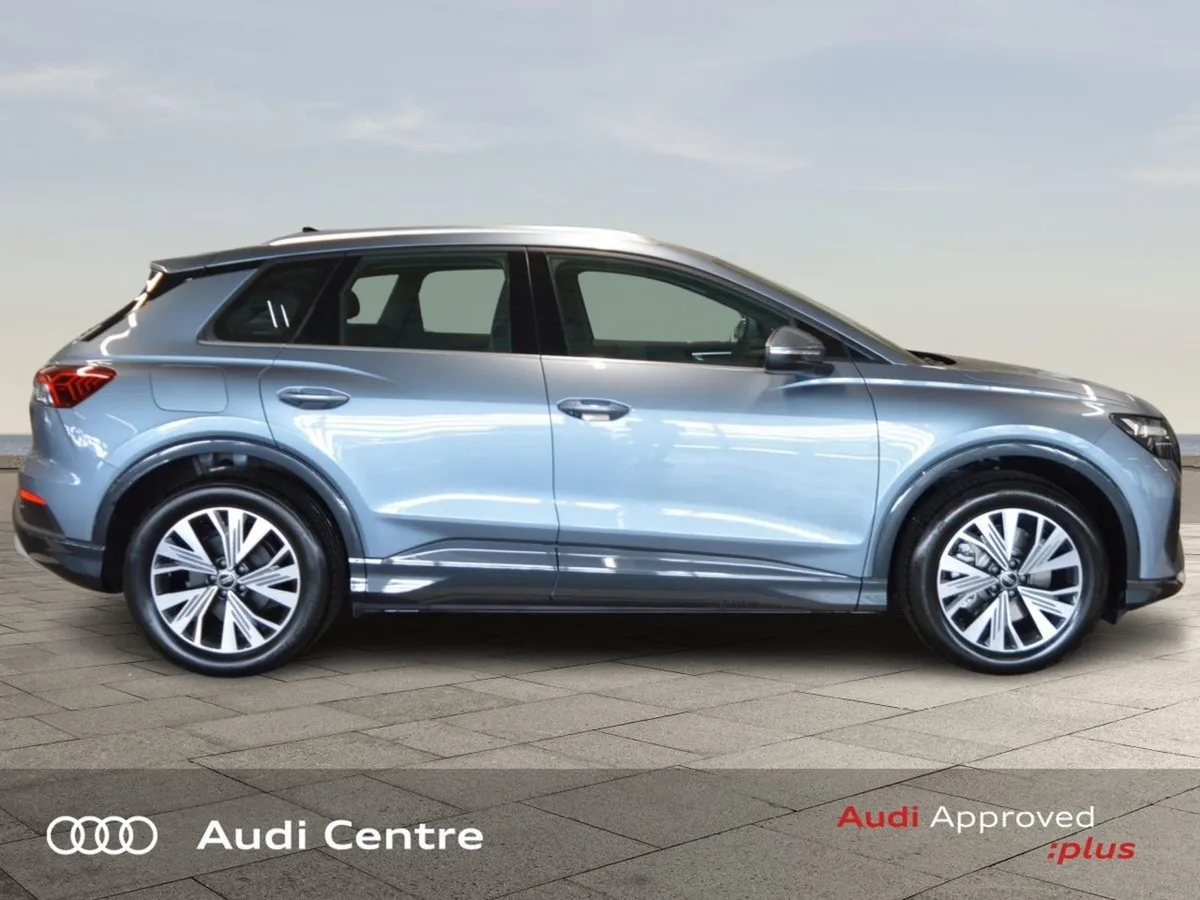 Audi Q4 E-tron 40 Sport Geyser Blue Metallic - Image 3