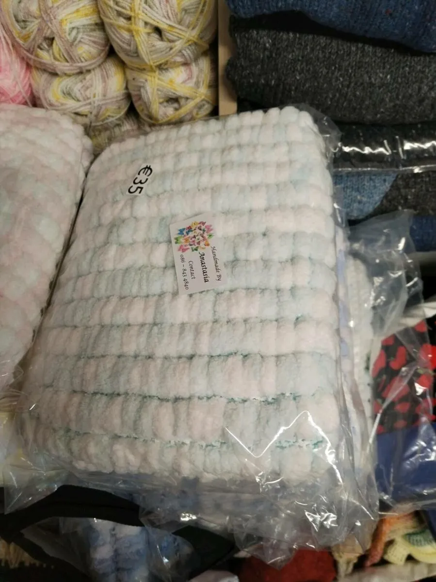 Hand made crochet baby blankets - Image 1