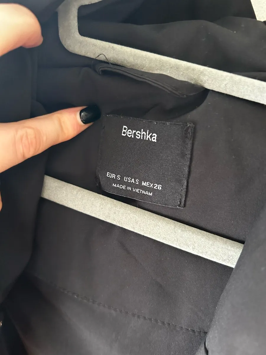 Black bershka coat - Image 2