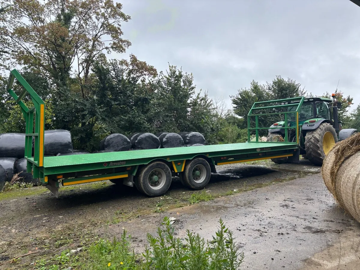 Broughan 28ft bale trailer - Image 1