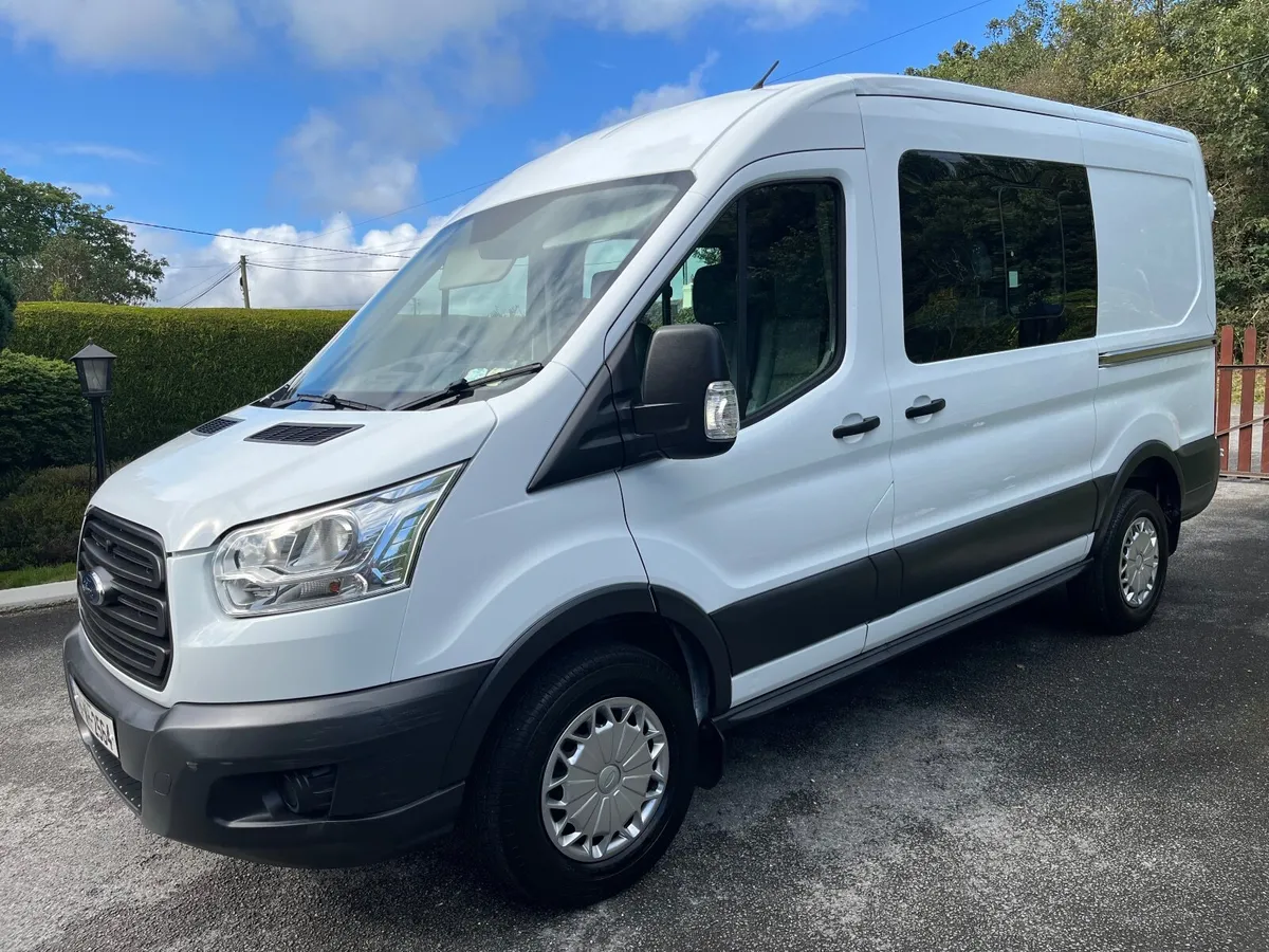 Ford Transit crew 7 seater - only 99k kilometres - Image 3