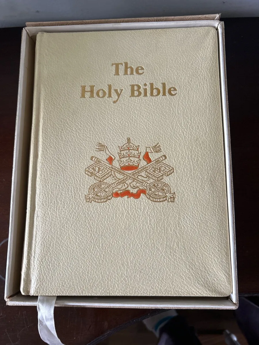 Holy bible - Image 1