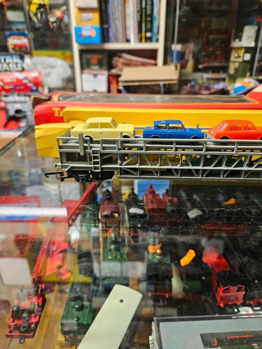 Hornby Triang OO Gauge Car Transporter - Image 2