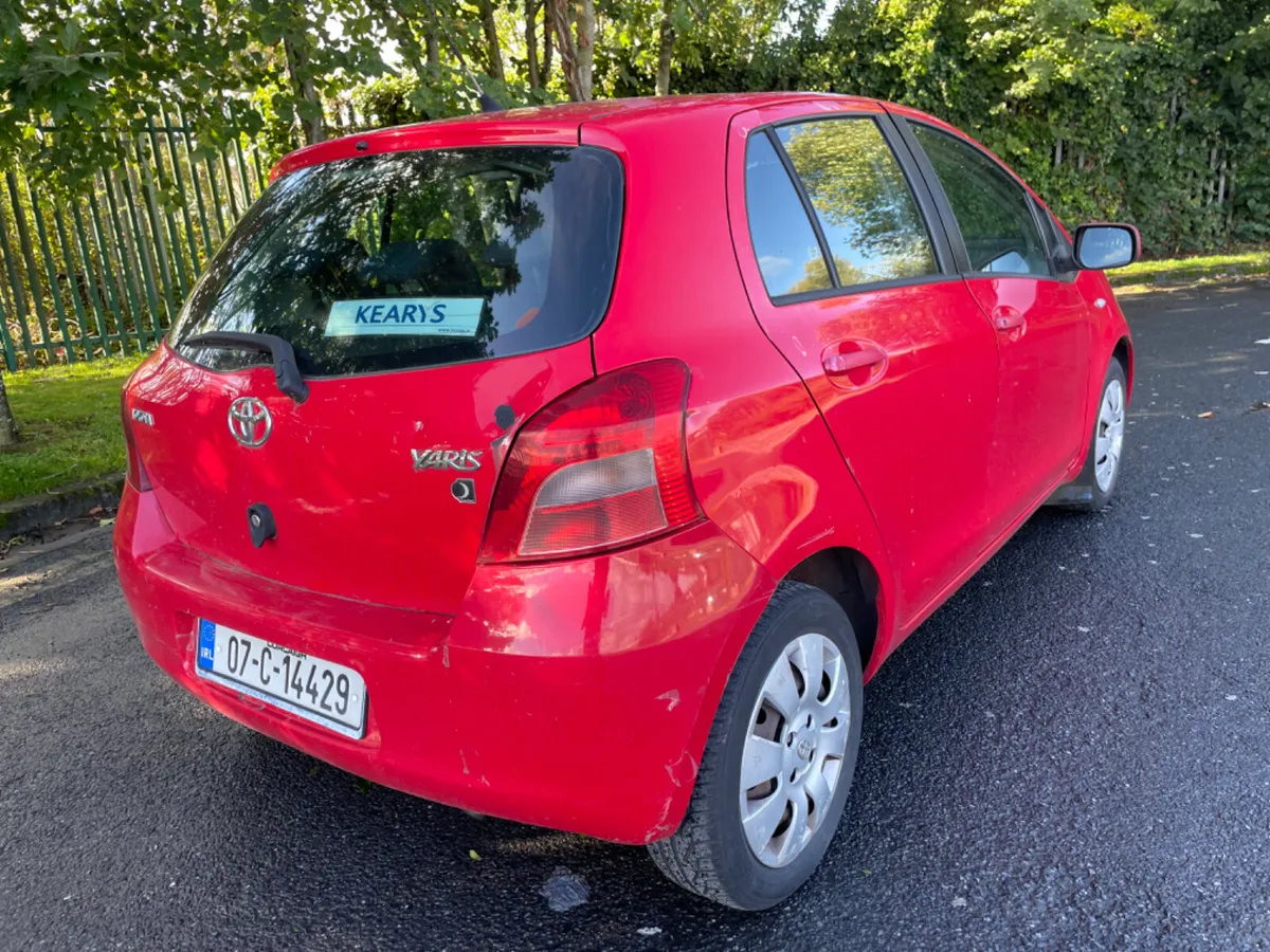 Toyota Yaris 2007 - Image 2