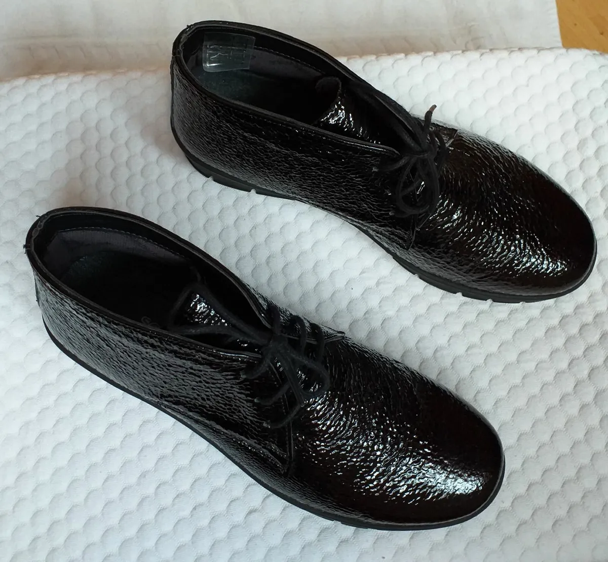 LADIES' SOFTMODE'  BOOTS-SIZE 5 (38) - Image 4