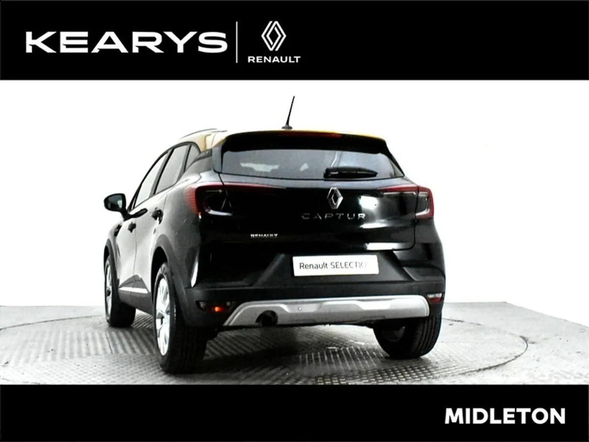 Renault Captur TCe 100 Iconic - Image 2
