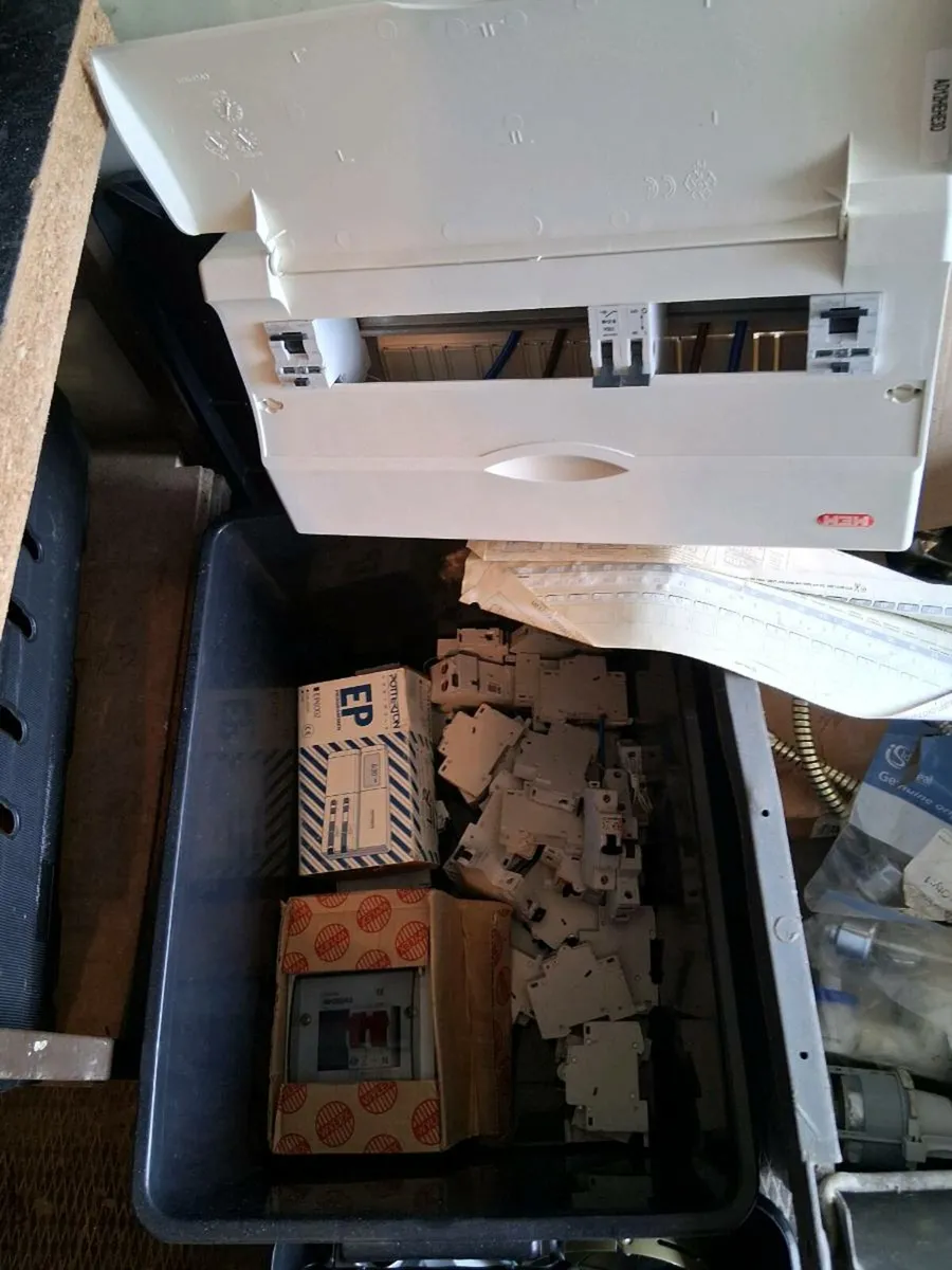 Electric fixings - Image 1