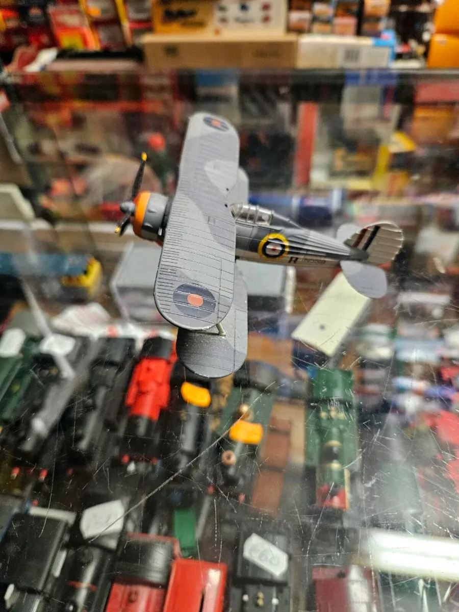 Corgi Oxford Gloster Gladiator - Image 4