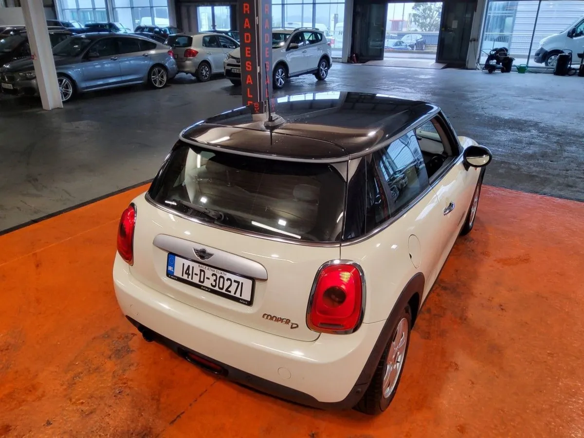MINI Cooper Cooper D Auto - Image 4