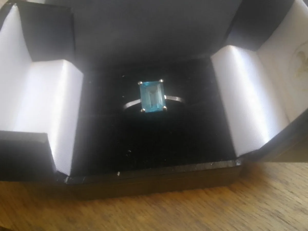 14ct WHITE GOLD VINTAGE AQUAMARINE RING O - Image 2