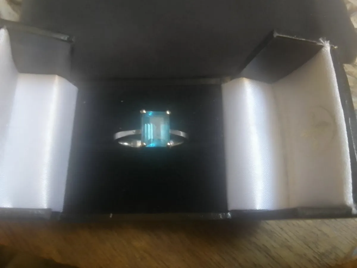 14ct WHITE GOLD VINTAGE AQUAMARINE RING O - Image 1