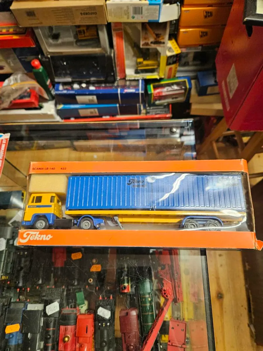 Corgi Tekno Scania Tractor Unit and Trailer 1.50 - Image 1