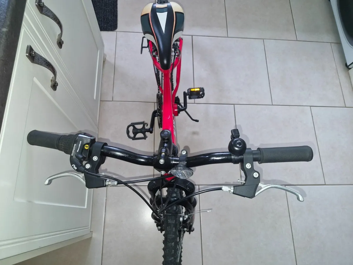Mountain bike childs immaculate 20 inch wheels - Image 2