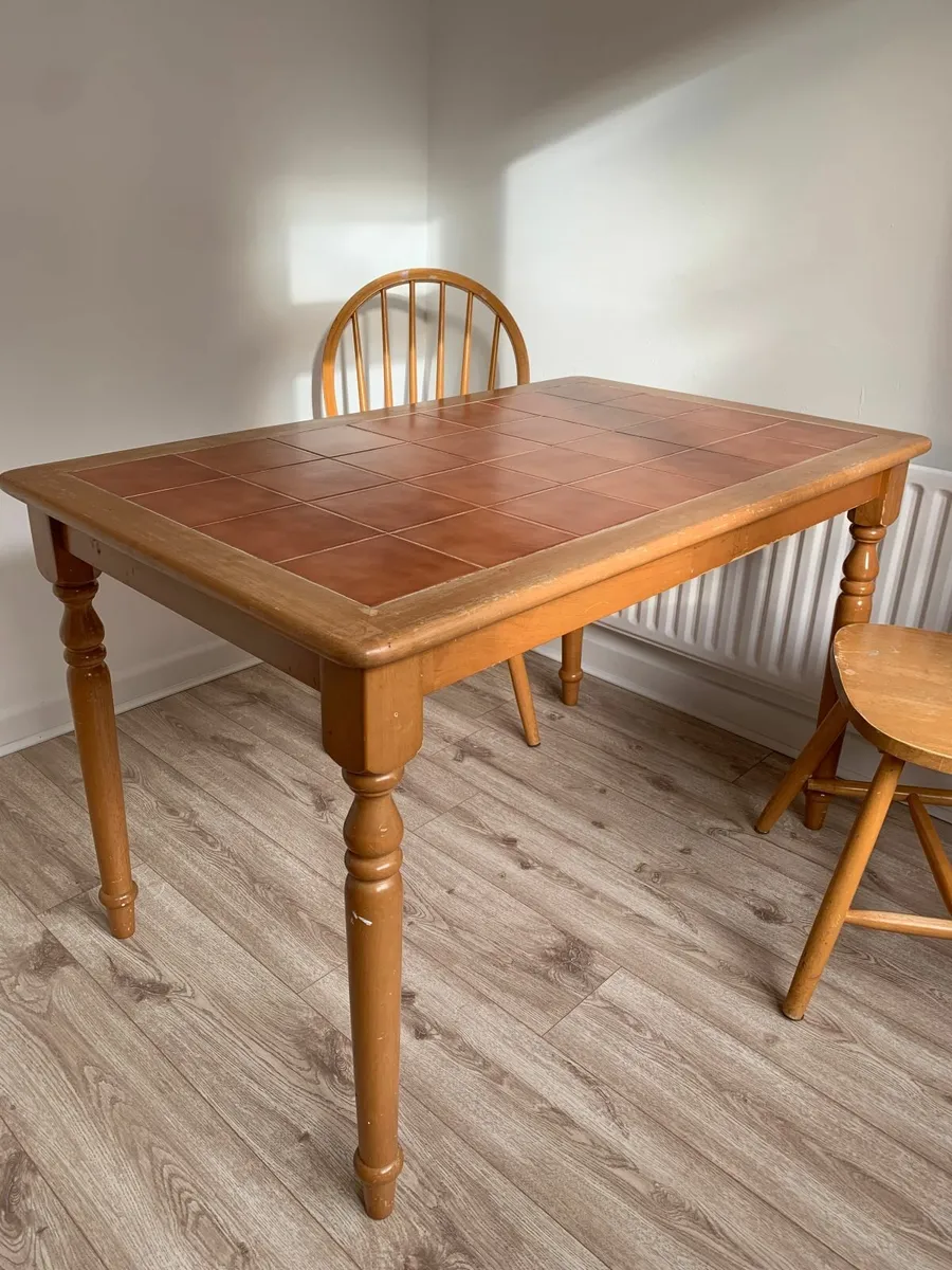 Tiled kitchen table & 3 wooden chairs - Image 1