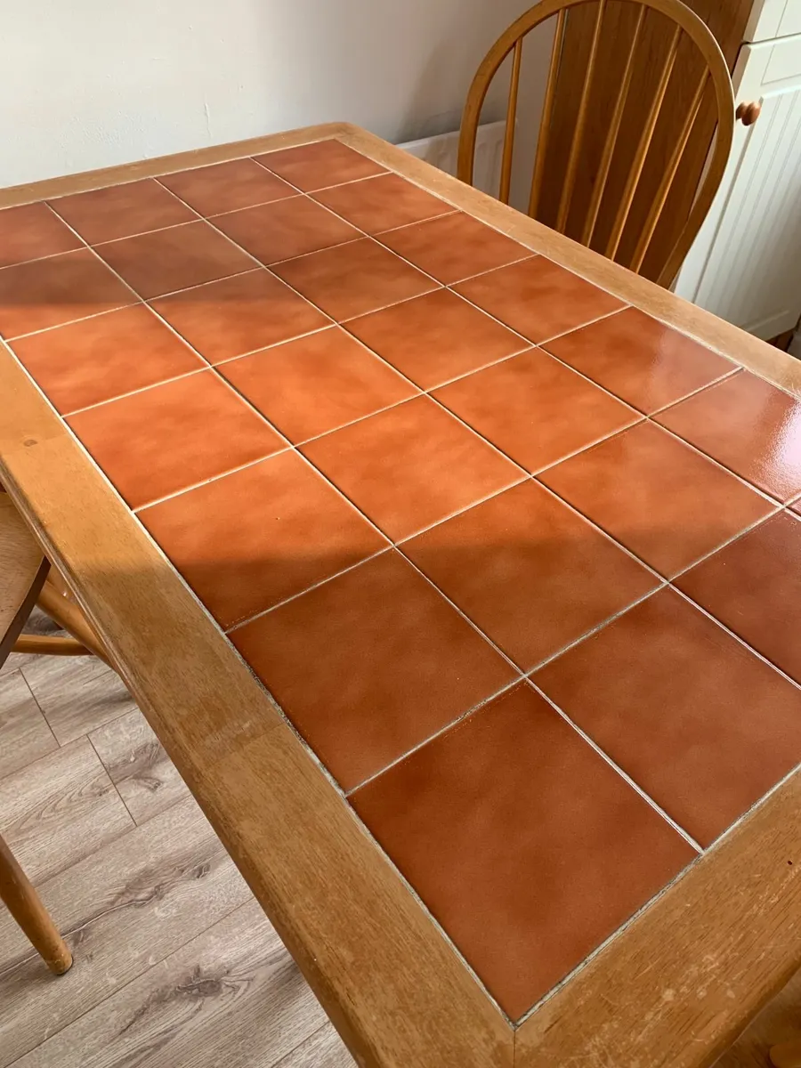 Tiled kitchen table & 3 wooden chairs - Image 2