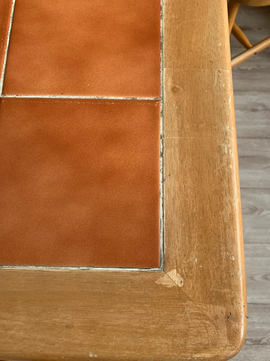 Tiled kitchen table & 3 wooden chairs - Image 4