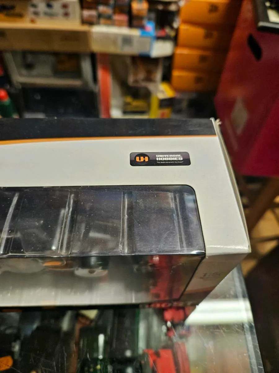 Corgi Universal Hobbies Case Loader 1.50 - Image 4