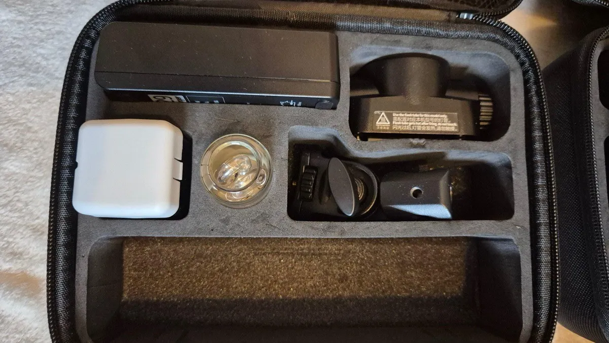 Godox AD200  Pro Flash x2 with Accessories - Image 4