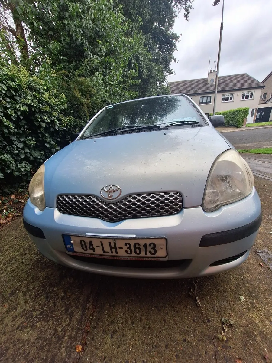 Toyota Yaris 2004 - Image 2
