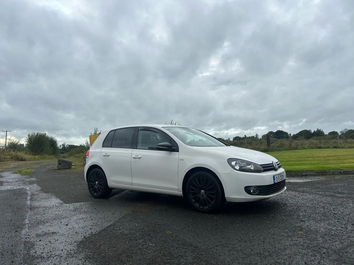 2012 Vw golf mk6 1.6tdi Automatic Match model - Image 4