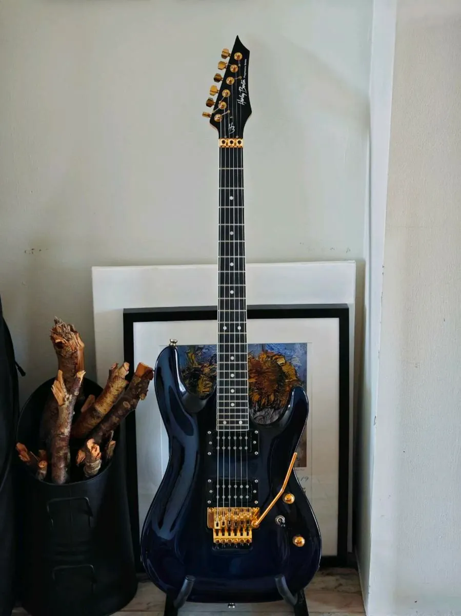 Harley Benton s620 guitar with amp and bag - Image 2