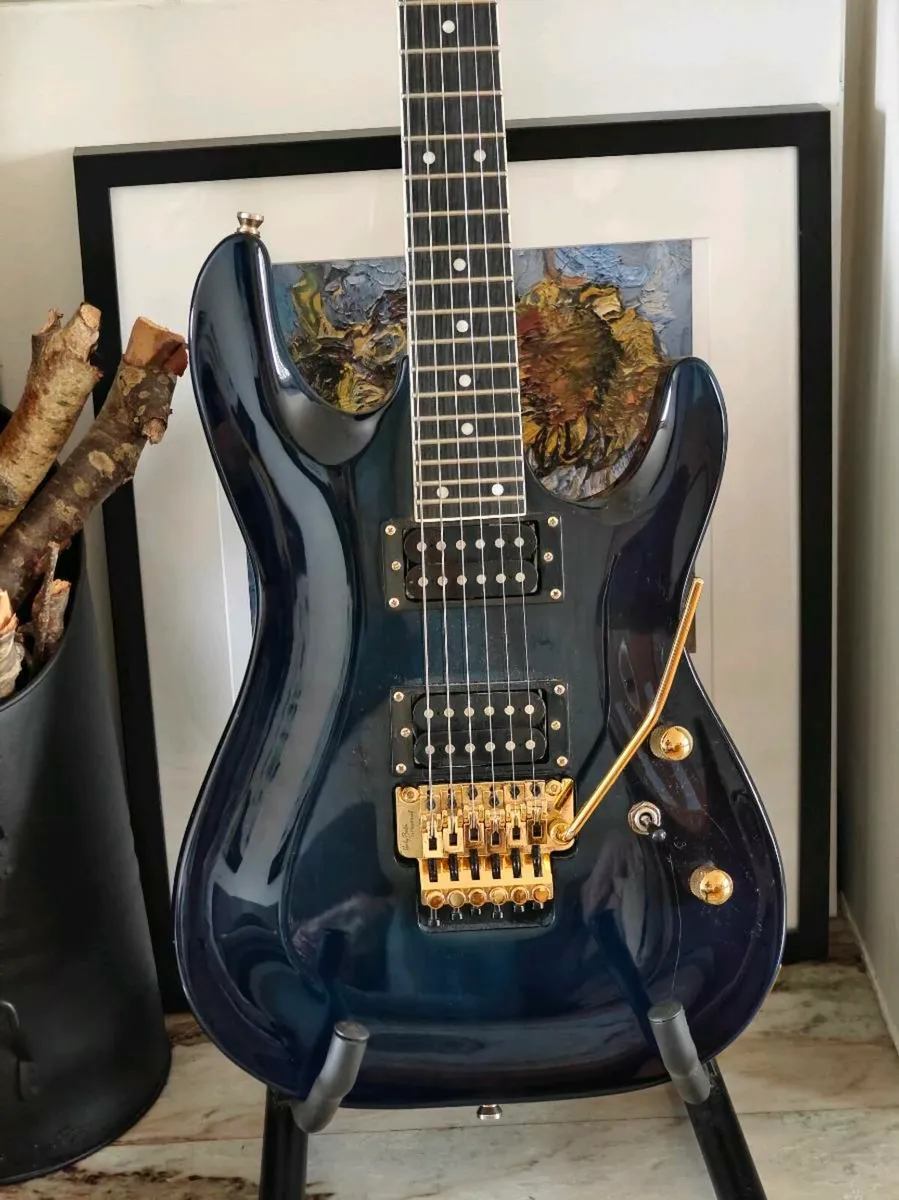 Harley Benton s620 guitar with amp and bag - Image 4