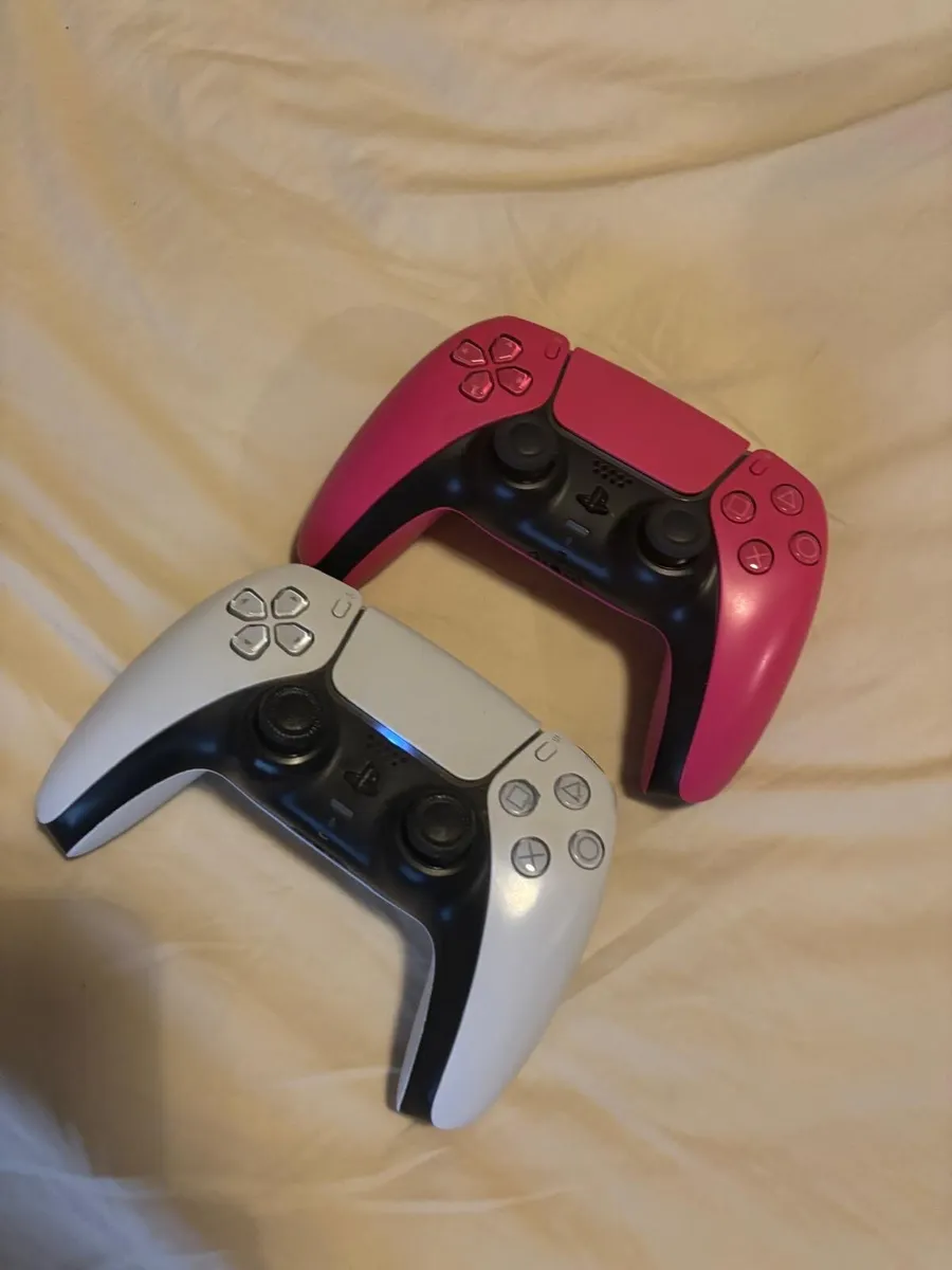 PlayStation 5 with 2 remotes - Image 2