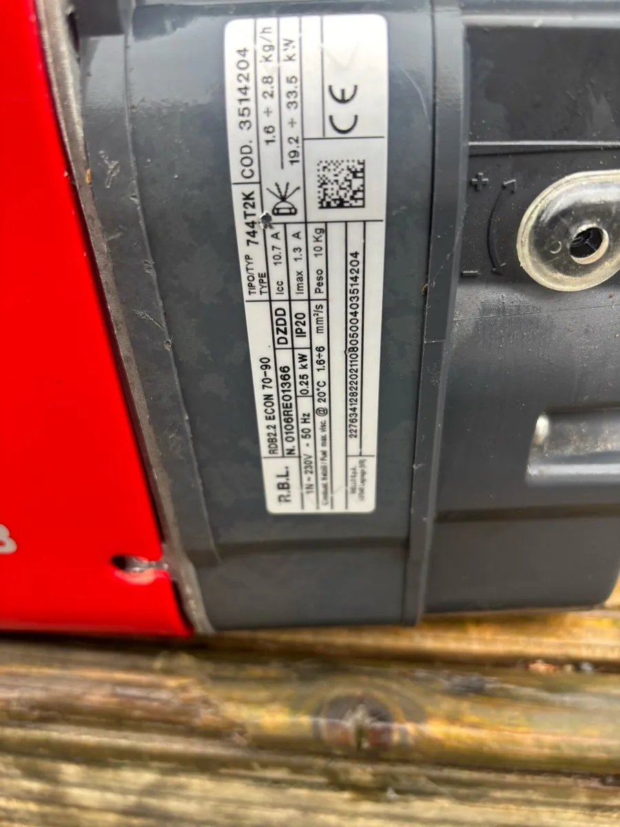 Riello RDB 70:90 oil burner (19/33kw) - Image 1