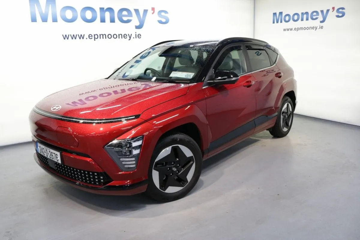 Hyundai Kona Kona EV Platinum 2 Tone 65kwh - EX D - Image 1