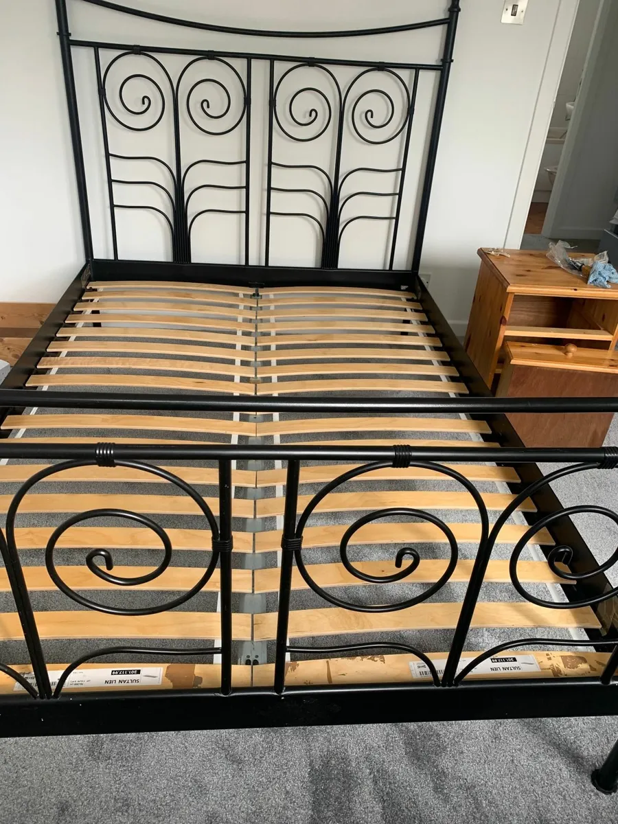 Black metal ornate double bed frame - Image 4