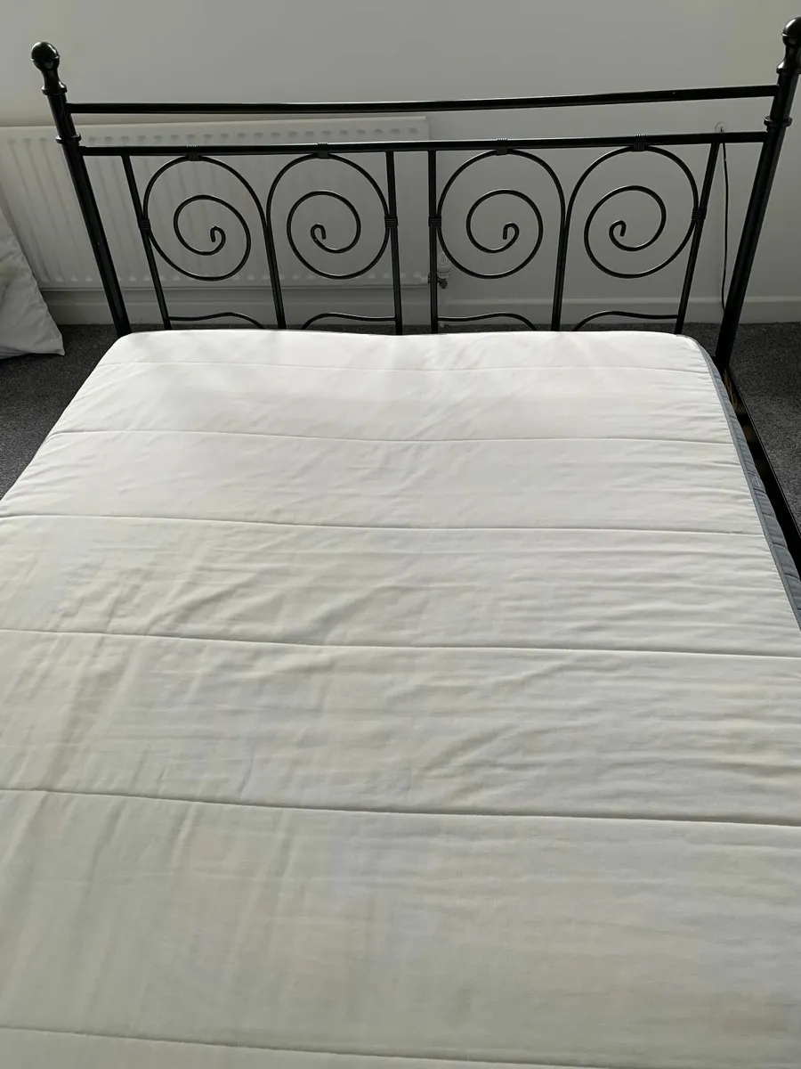 Black metal ornate double bed frame - Image 3