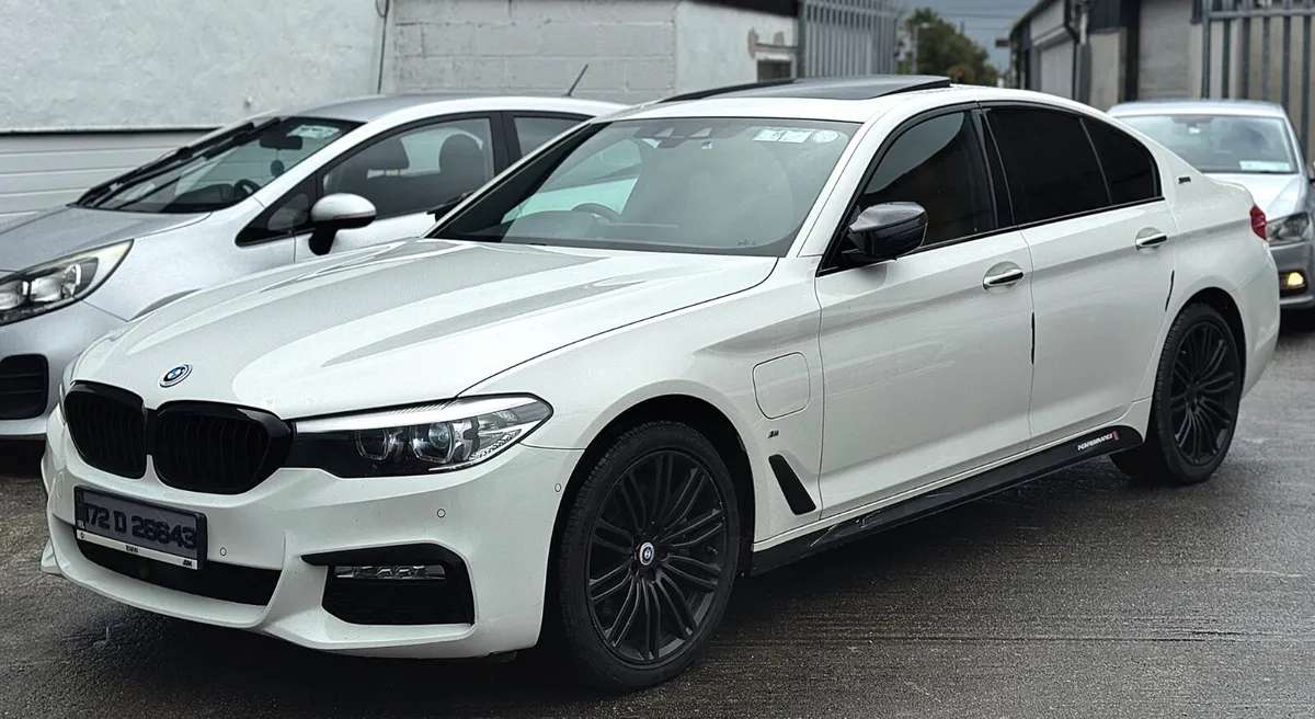 ⚫️BMW 530E M-SPORT SUNROOF⚫️ - Image 4