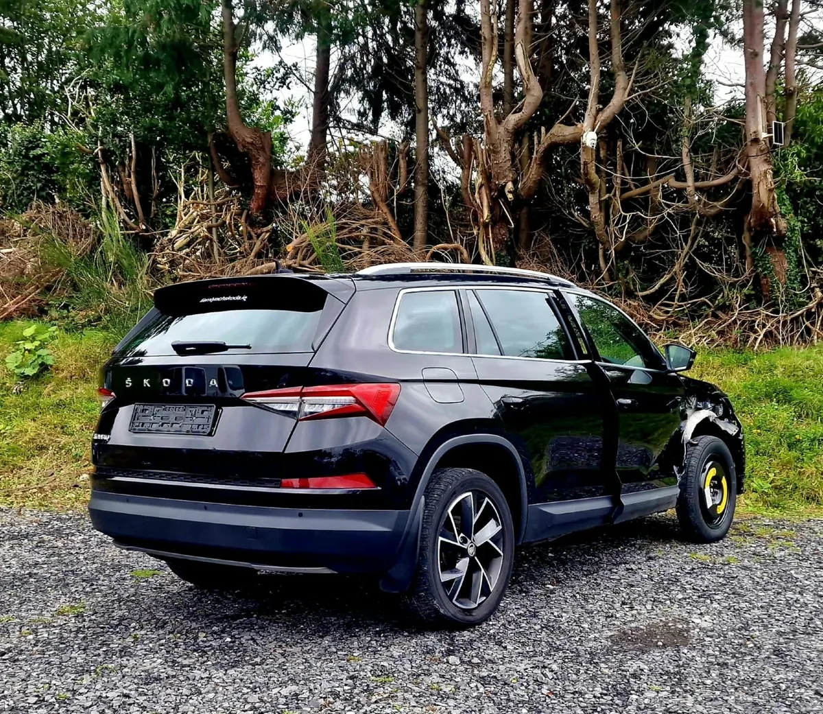 SKODA KODIAQ 7 SEATER AUTOMATIC DIESEL - Image 2