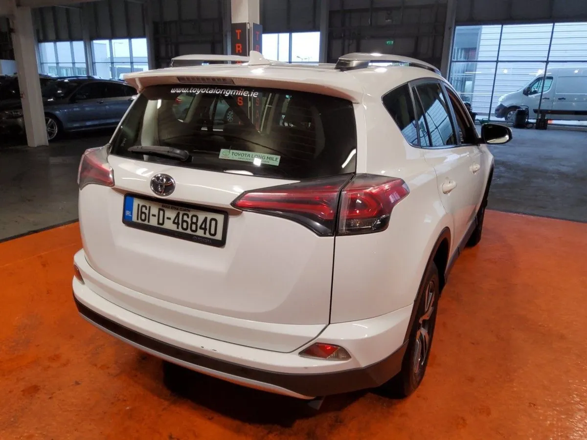 Toyota Rav4 2.0 D-4d (143) 2WD Luna - Image 4