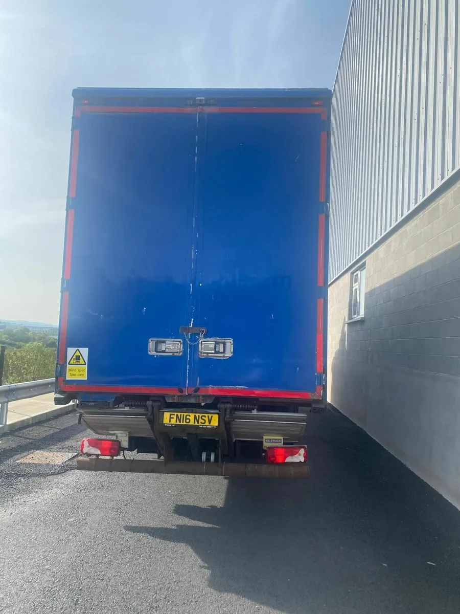 Scania  P250 4X2 BOX RIGID - Image 4