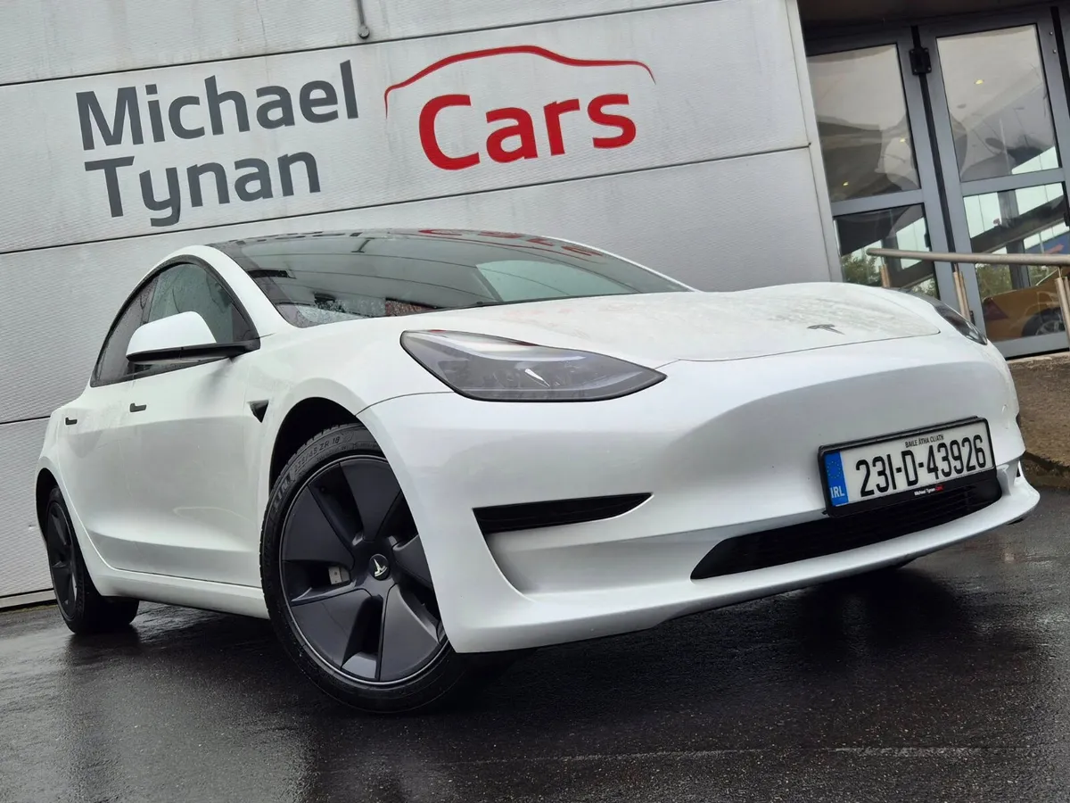 2023 Tesla 3 Standard, Black Leather, CarPlay - Image 4