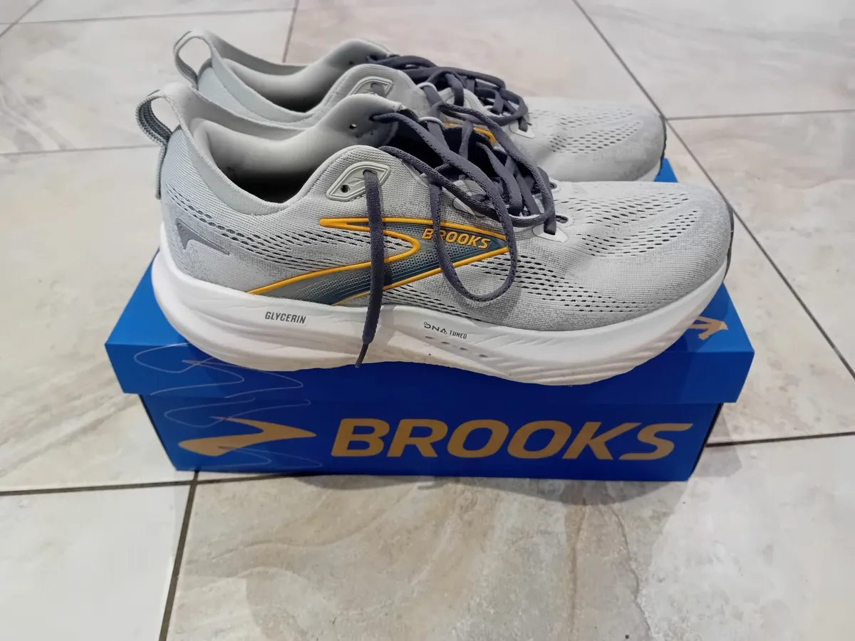 Brooks runners Glycerin 22