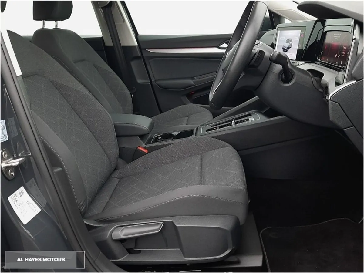 Volkswagen Golf  brilliant Golf very Low Mileage - Image 4
