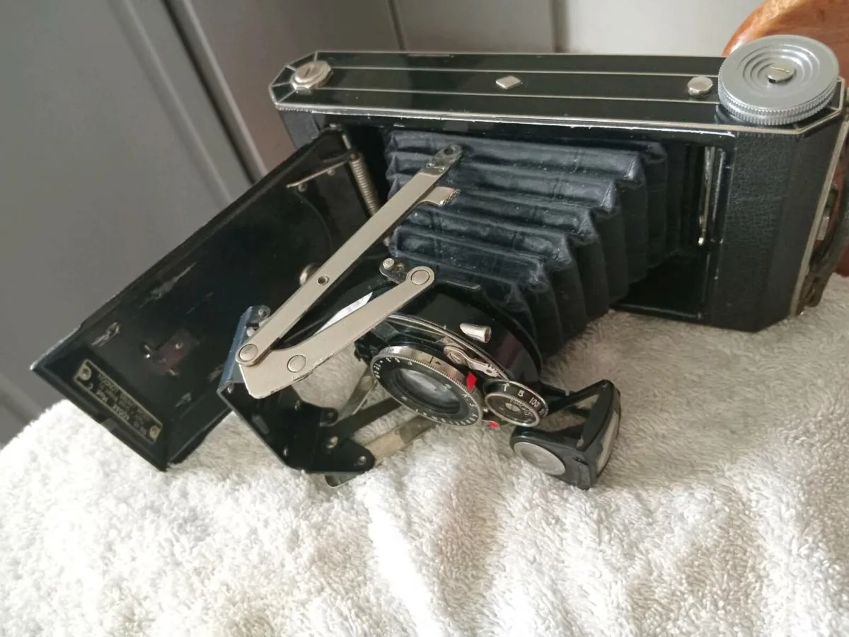 vintage kodak mod c junior six 16 folding camera - Image 2