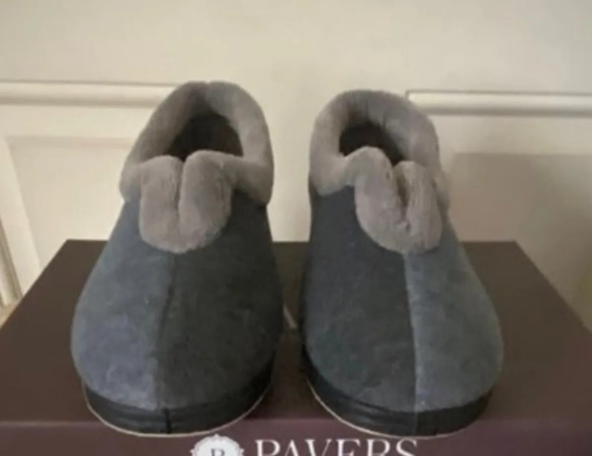 NEW womens memory foam slippers - Image 1