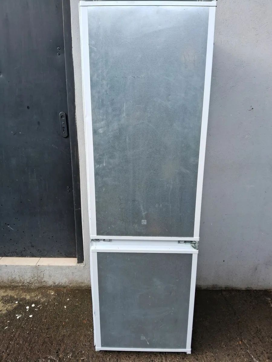 6 MOUNTH OLD INTEGRETED FRIDGE AND FREEZER - Image 1