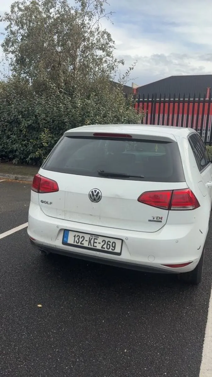 2013 Volkswagen Golf - Image 3